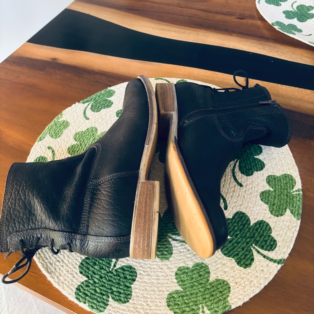 Josef Seibel Pebbled Leather Boots Lace in Back EUC